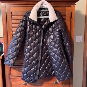 Lauren Ralph Lauren Black Lightweight Puffer Jacket with Furry Collar